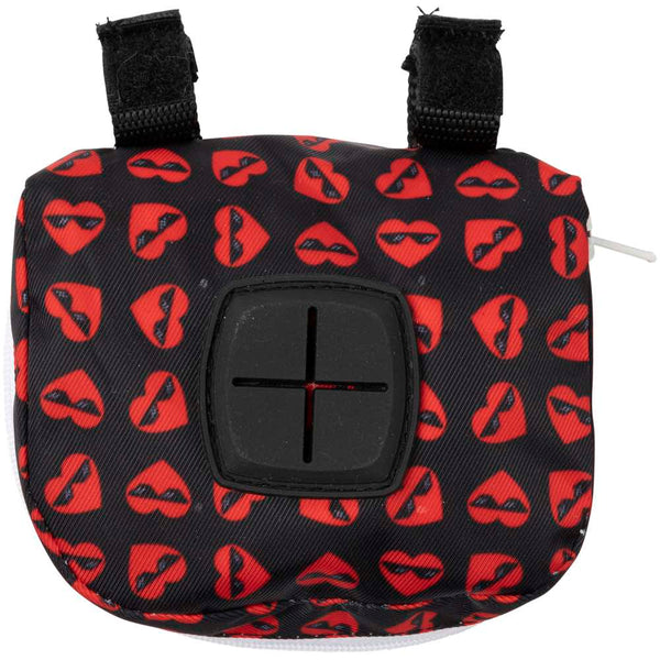 fuzzyard-poop-dispenser-bag-heartbreaker1.jpg